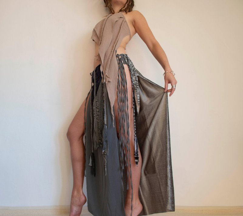 長款銀色開衩裙，綁帶裙，部落節慶服飾 - 裙子/長裙 - 其他材質 銀色