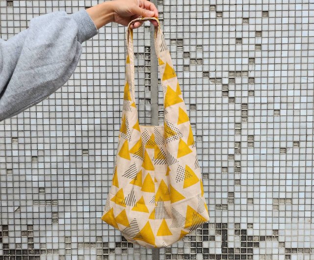 【純手作り】三角幾何学ホーボーバッグ シングルショルダーバッグ 日本製布