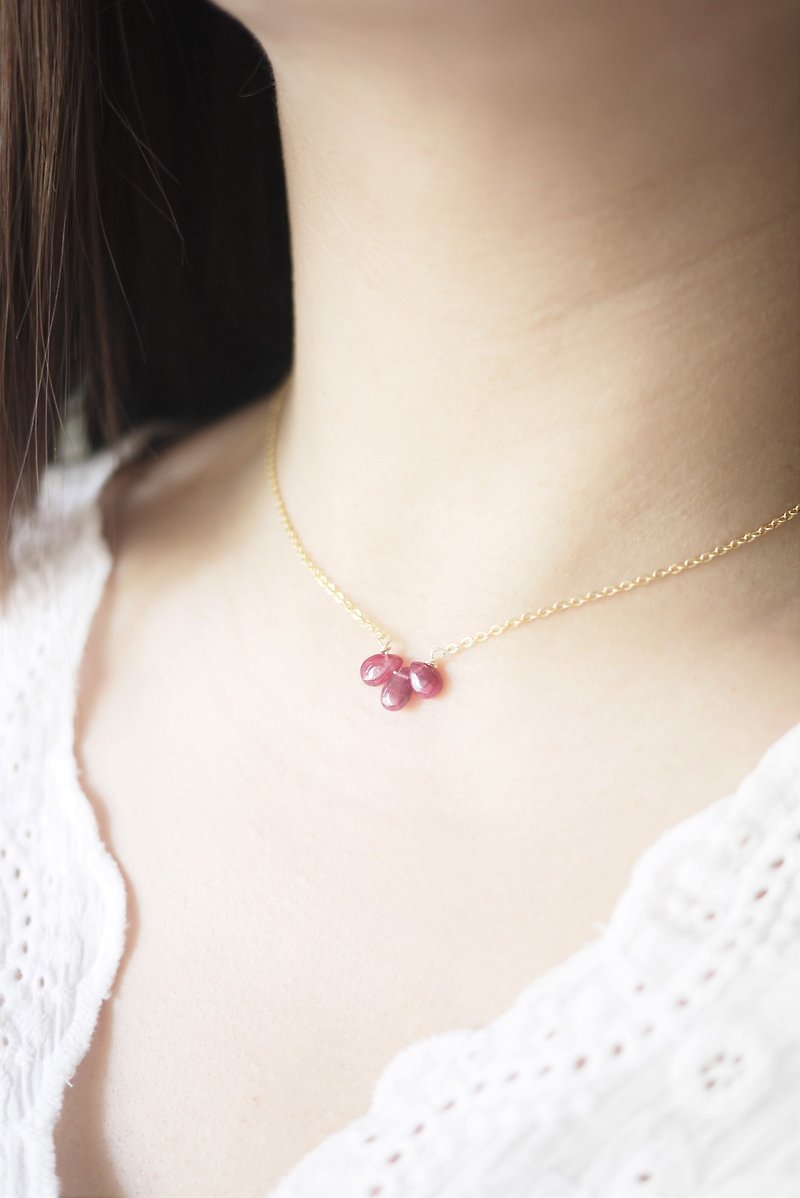 Ruby necklace - natural crystal necklace 18k gold plated - สร้อยคอ - เครื่องเพชรพลอย สีแดง