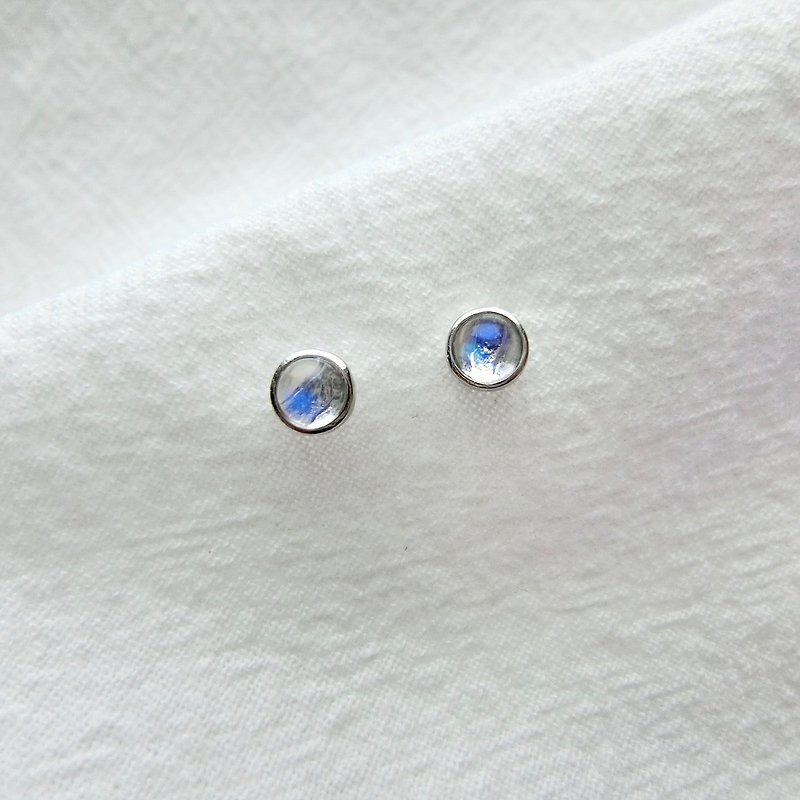 月光石925純銀簡約小圓耳環 - 耳環/耳夾 - 寶石 藍色