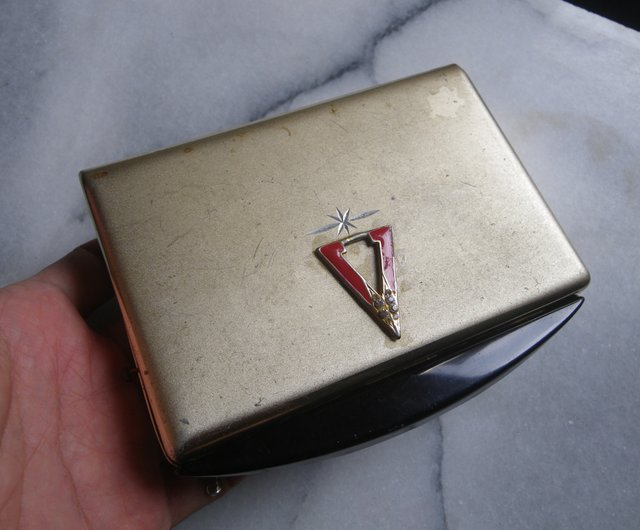 VINTAGE LOUIS VUITTON METAL LADIES METAL CIGARETTE CASE