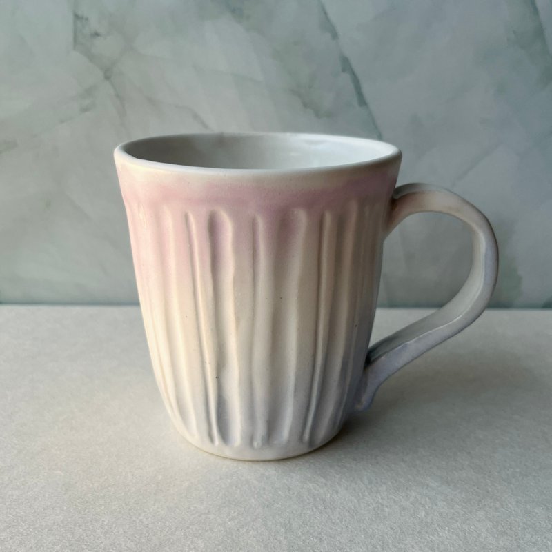 童心未泯。手工陶瓷馬克杯 大容量 茶杯 咖啡杯 母親節禮物 - 其他杯子 - 陶 多色