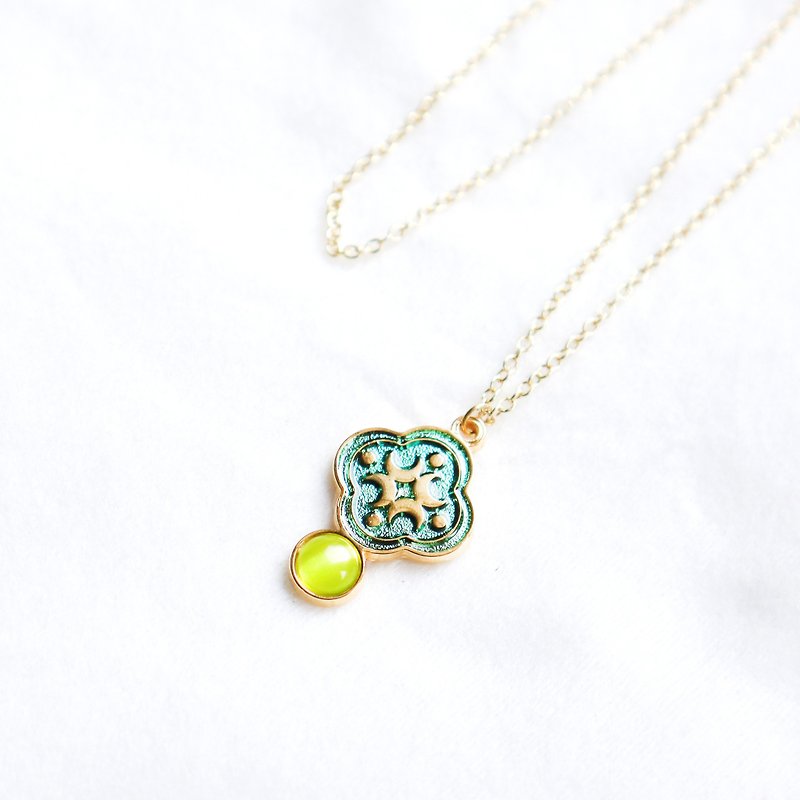 [Card Necklace] Taiwanese cultural color model - Begonia flower glass - Necklaces - Other Metals 
