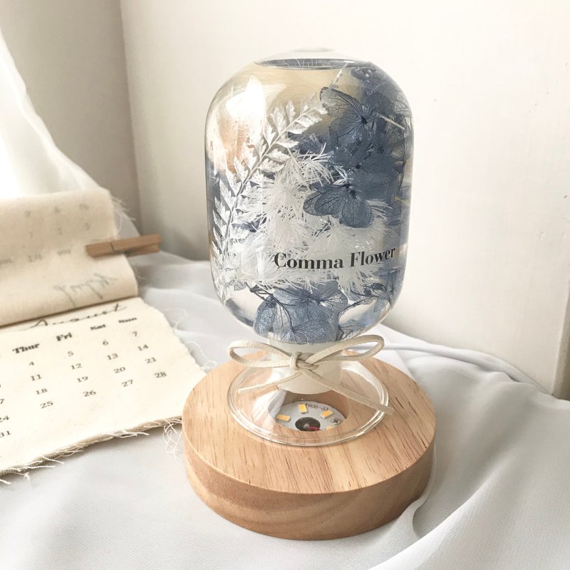 皇家藍韓國浮游花夜燈 永生花 生日禮物 居家擺飾 伴娘 交換禮物 - 鑰匙圈/鑰匙包 - 植物．花 多色