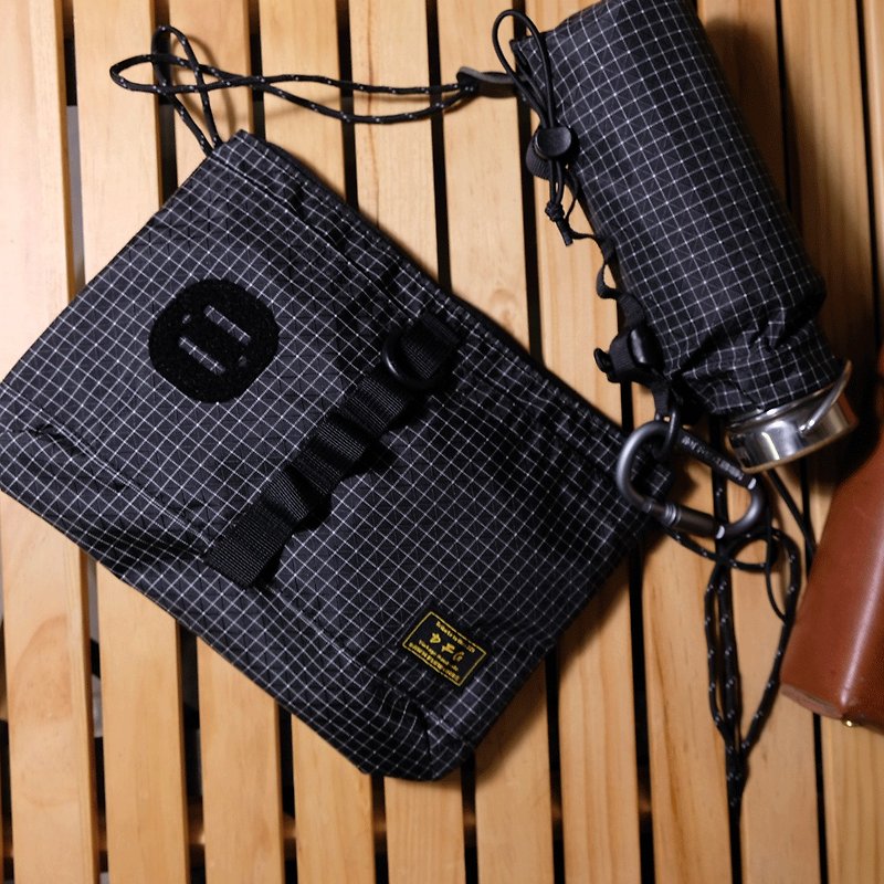 Lightweight functional waterproof and tear-resistant Dyneema portable outdoor small bag - กระเป๋าแมสเซนเจอร์ - วัสดุกันนำ้ สีดำ
