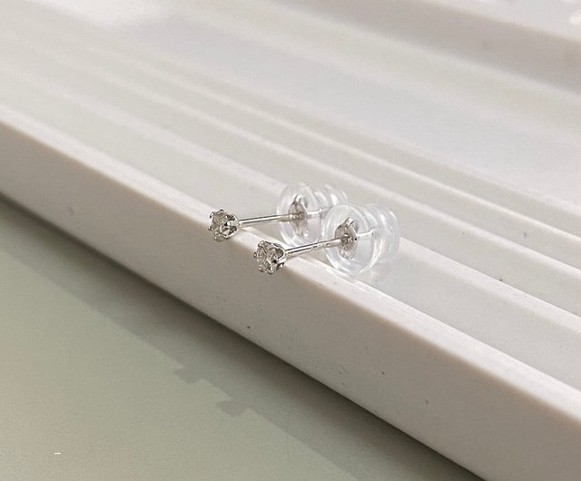 一粒ダイヤモンドピアス 0.05/0.05ct 計0.1ct K18YG/PT900