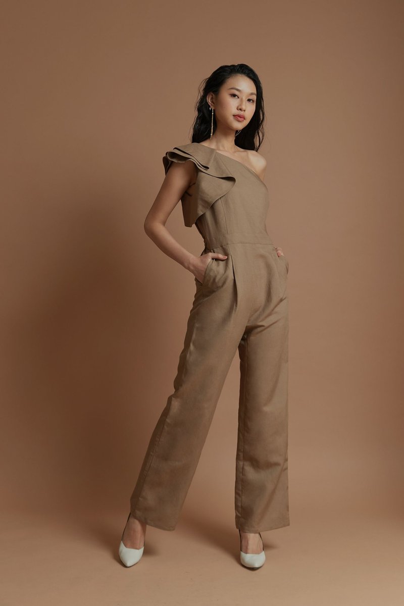 Customized Series - Diagonal Jumpsuit (Coco) - จัมพ์สูท - ผ้าฝ้าย/ผ้าลินิน สีนำ้ตาล