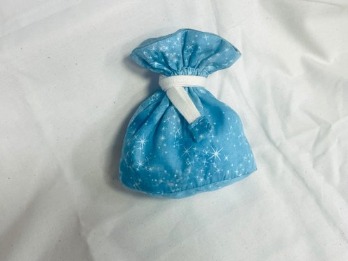 水亮亮小布屋-各式收納包及女孩兒小物的設計館 現貨-有袋底的迷你束口袋-藍色星光點點