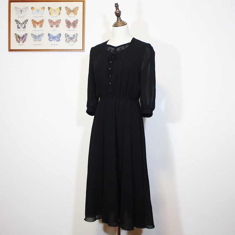 Japanese washing standard (Vintage Japanese vintage dress) black lace neckline dress F3508 - ชุดเดรส - ไฟเบอร์อื่นๆ สีดำ