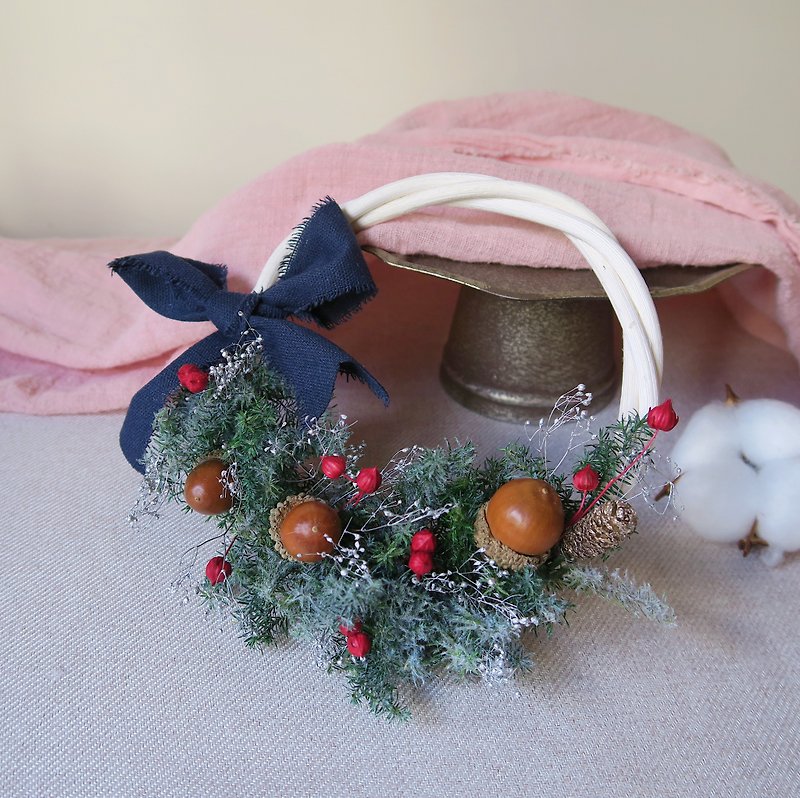 雪白聖誕圈 材料包 成品  /  聖誕節 聖誕禮盒 聖誕樹 花圈 - 乾花/永生花 - 植物．花 綠色