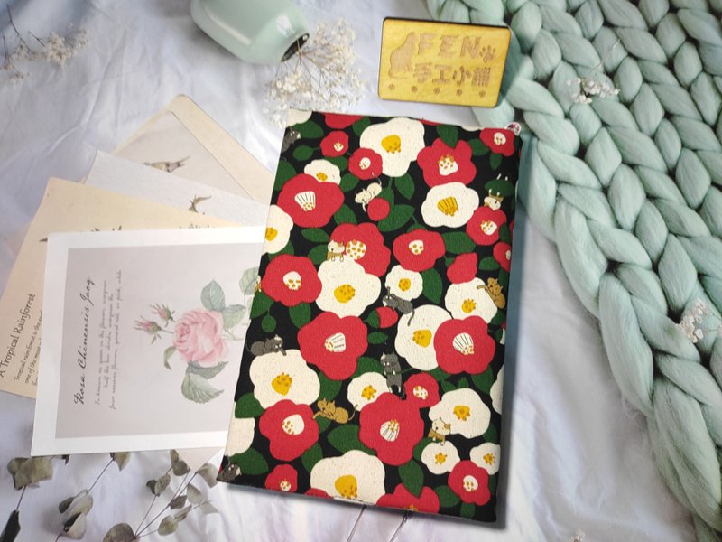 貓咪系列-台灣厚棉布海芋花貓款布書套-布書衣-手冊套A5/25K - 書衣/書套 - 棉．麻 