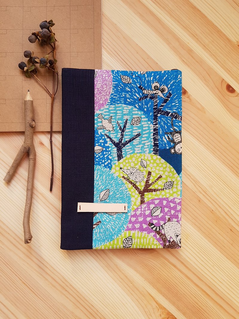 Small animal on A5/25K adjustable cloth book color tree - ปกหนังสือ - ผ้าฝ้าย/ผ้าลินิน หลากหลายสี