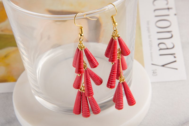 [Small paper hand made / paper art / jewelry] happy three-layer earrings - ต่างหู - กระดาษ สีแดง