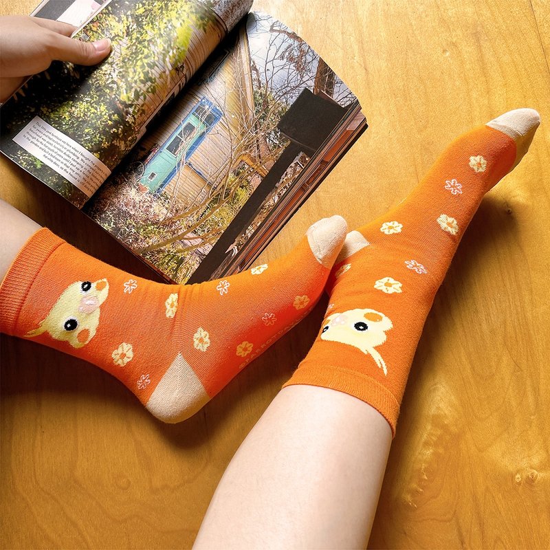 Socks / Sunny Cocktail Parrot Illustration Mid-calf Socks - ถุงเท้า - ผ้าฝ้าย/ผ้าลินิน 