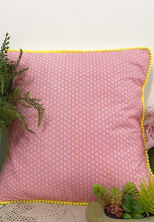 hazelnut 北歐風格粉色幾何花花圖案黃色小毛球色邊抱枕靠枕靠墊枕套