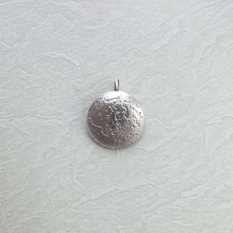 Anviology Handcraft 925 Silver Luna Pendant - Necklaces - Other Metals Gray