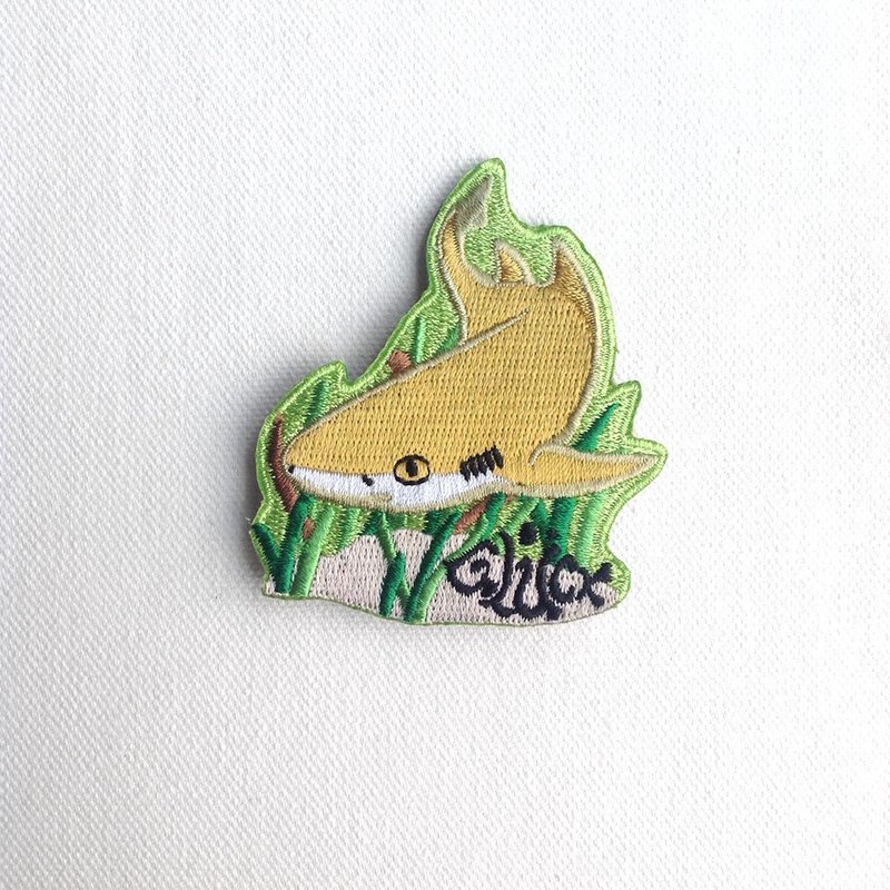 Design No.LS385 - 【Cork Wood】Lemon Shark Badges - เข็มกลัด/พิน - ไม้ สีเหลือง