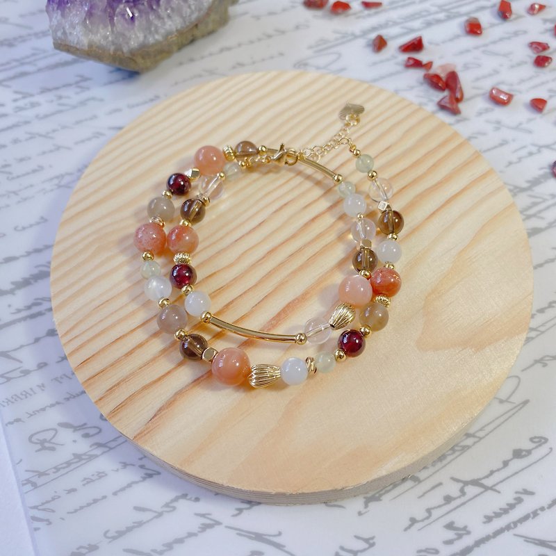 Golden Sun Orange Moonlight Red Pomegranate Stone|| Lucky and Good Luck Crystal Bracelet for Relieving Stress and Promoting Blood circulation - สร้อยข้อมือ - คริสตัล สีส้ม