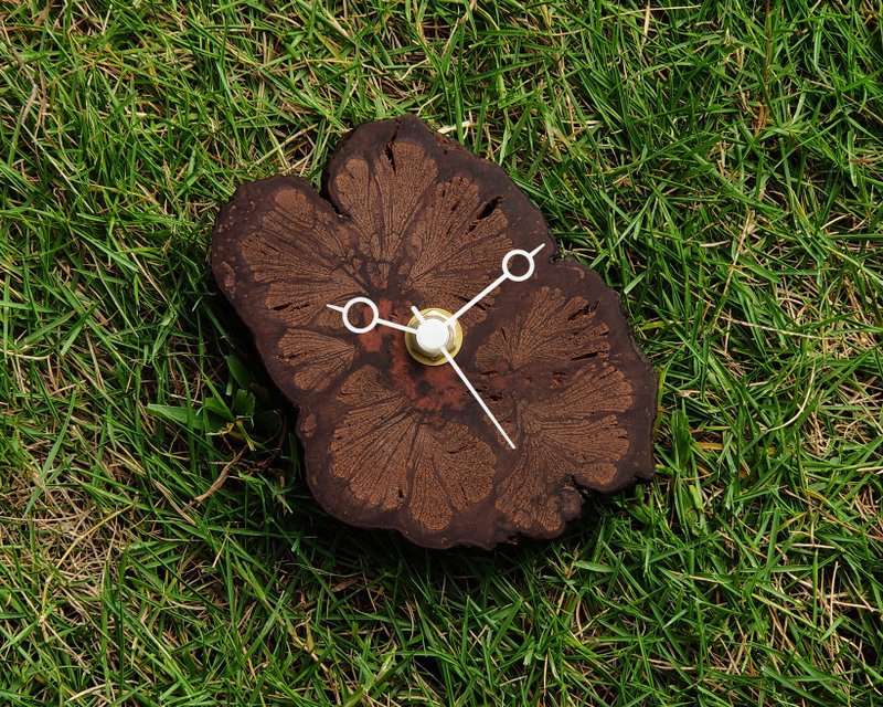 [Plum Flower Vine Series] Log Silent Table Clock - Clocks - Wood Brown