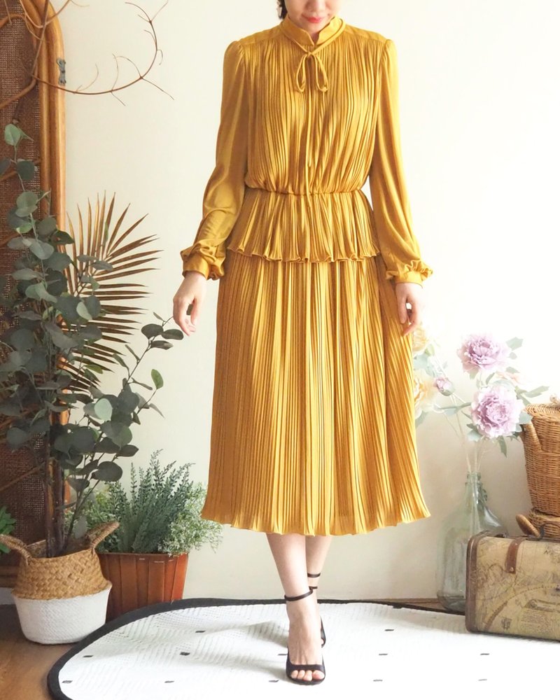 VINTAGE Pleat  Mustard Yellow Dress, size S - 洋裝/連身裙 - 聚酯纖維 黃色