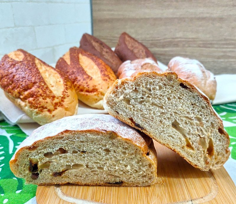 Other Materials Bread - Longan walnut old-fashioned European-style bread