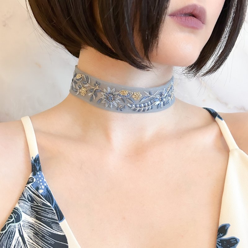 A Midsummer Night's Dream / Blue Indian Embroidered Ribbon Choker SV608 - สร้อยติดคอ - ไฟเบอร์อื่นๆ สีน้ำเงิน