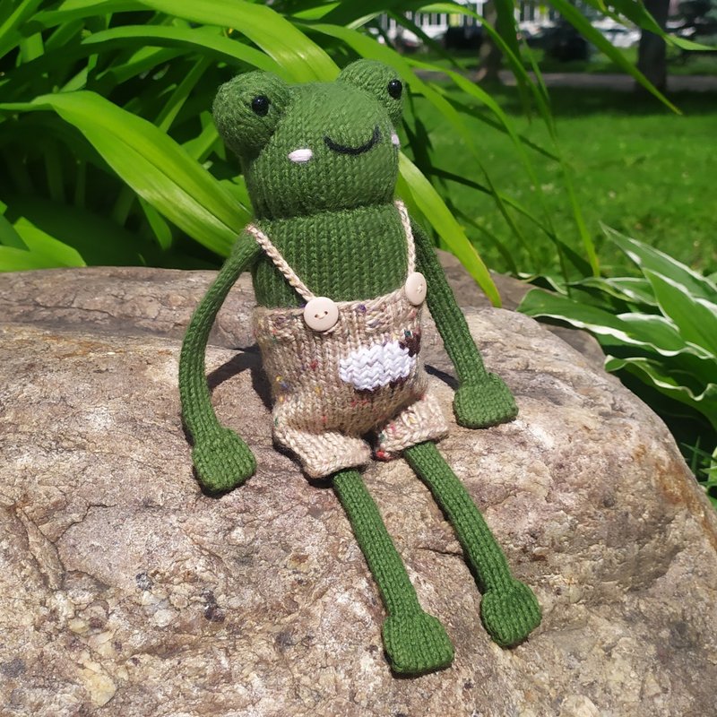 Handmade toy frog | Knitted toy - 玩偶/公仔 - 羊毛 綠色