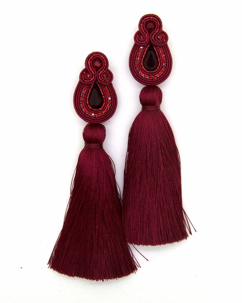 Long tassel earrings in burgundy - ต่างหู - วัสดุอื่นๆ สีแดง