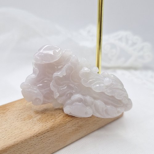緣圓翡翠 冰潤粉紫羅蘭色手工雕刻白菜擺財吊墜 |天然緬甸玉A貨翡翠
