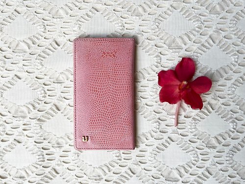 puremorningvintage 80s UNGARO PARIS Pink Genuine Leather Card Holder with textured, Card case