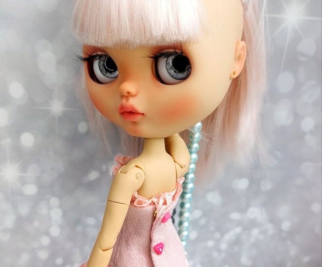 Dool.Custom ブライスドール。ピンクの髪の人形。 - ショップ