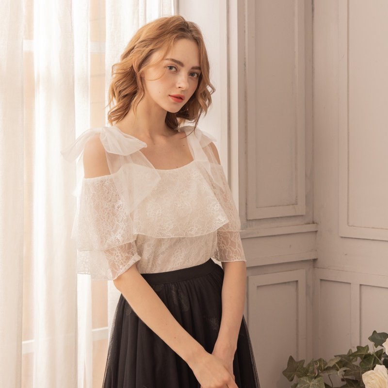 Ballet Dreams Shoulder Top White Lace - เสื้อผู้หญิง - เส้นใยสังเคราะห์ ขาว