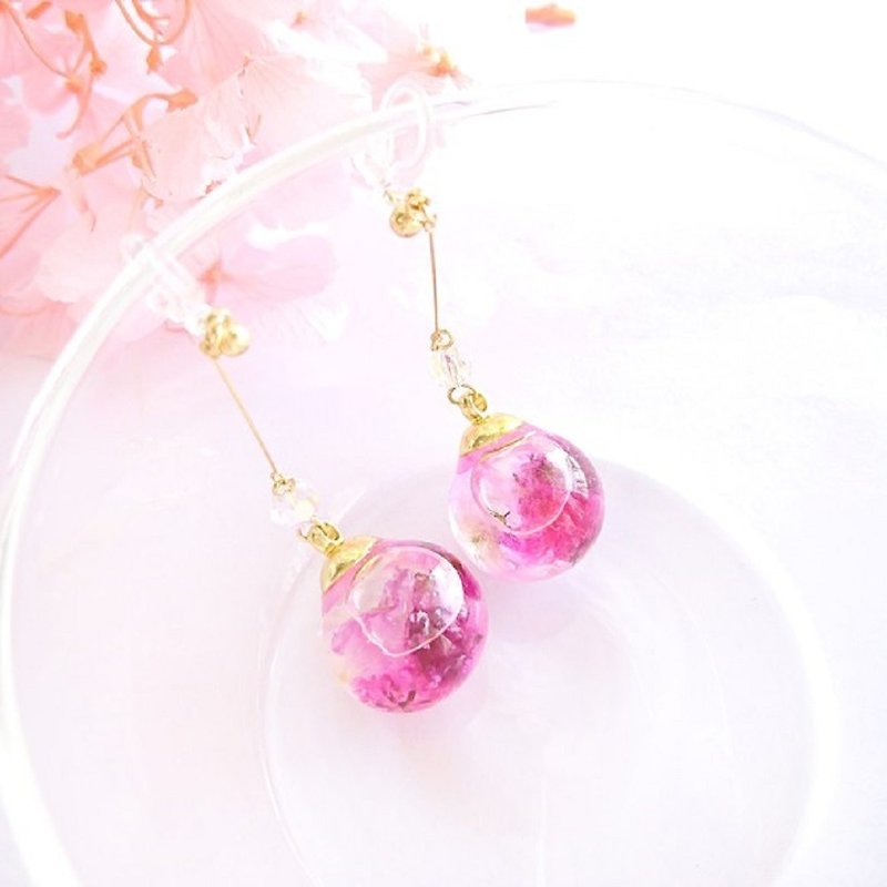 紫陽花ハーバリウムのイヤリング、ピアス(pink) - 耳環/耳夾 - 精油 粉紅色