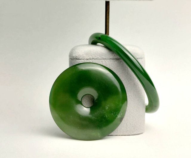 翡翠鑑定【ジェイドガーディアン】台湾産翡翠ブレスレット×ピース