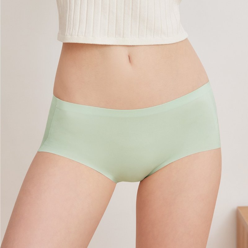伊柔EVEROY 無痕提臀包覆零著感 M-2XL/Q內褲 2226-81 果綠 - 女內衣褲 - 尼龍 