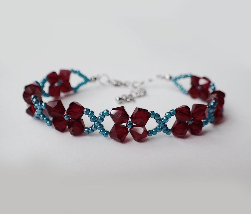 bracelet with SWAROVSKI ELEMENTS - สร้อยข้อมือ - แก้ว สีแดง