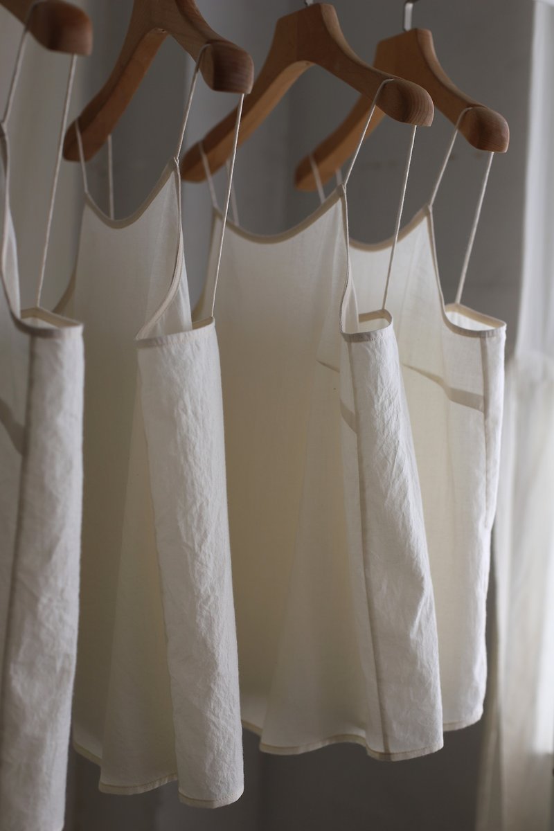 Natural Organic Cotton Spaghetti Strap Basic Tank Top Soft Texture - เสื้อกั๊กผู้หญิง - ผ้าฝ้าย/ผ้าลินิน ขาว