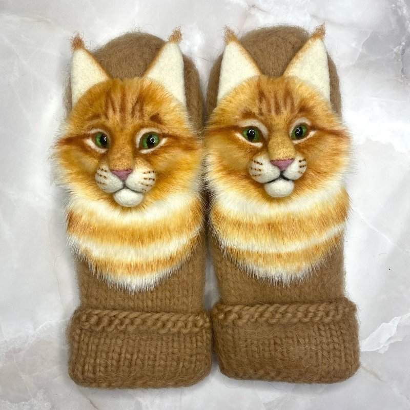 Unique handmade cat mittens. Warm woolen women's mittens with cats. Womens gift - ถุงมือ - ขนแกะ สีนำ้ตาล