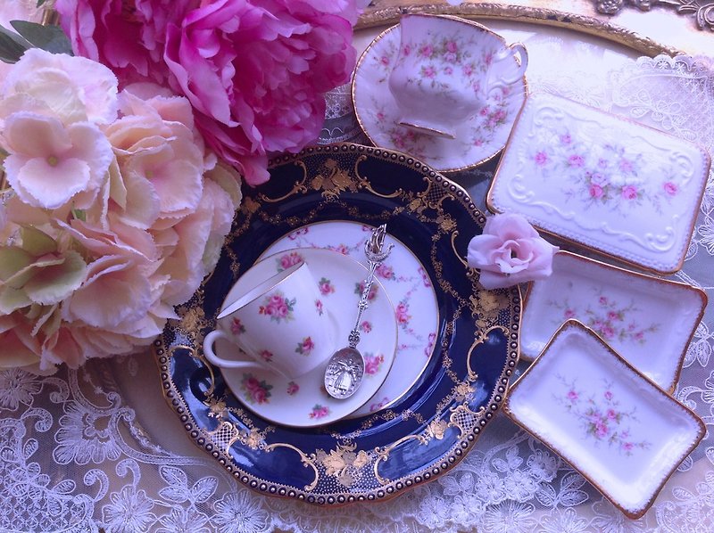英國骨瓷 1901年 Royal Doulton 手繪玫瑰古董骨瓷咖啡杯值得收藏 - 咖啡杯 - 瓷 粉紅色
