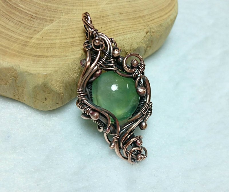 Copper winding stone design fall grape - Necklaces - Paper Green