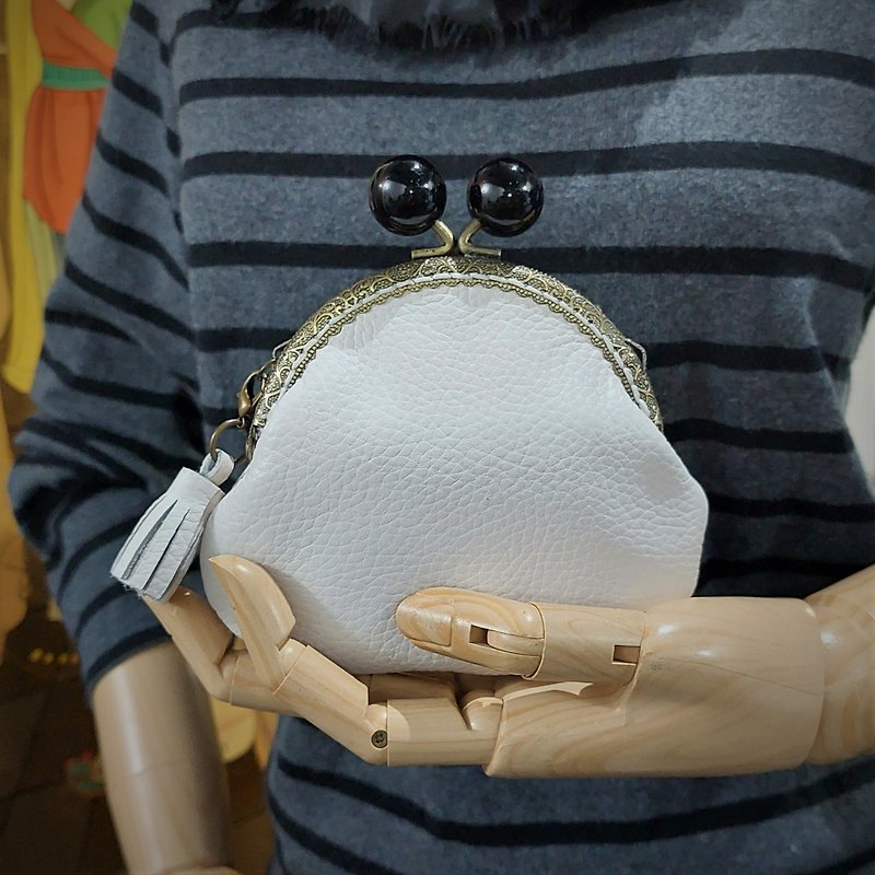 【MY。手作】 三角飯糰口金包 ~ 零錢包 / 化粧包 / 鑰匙包 - 化妝袋/收納袋 - 真皮 白色