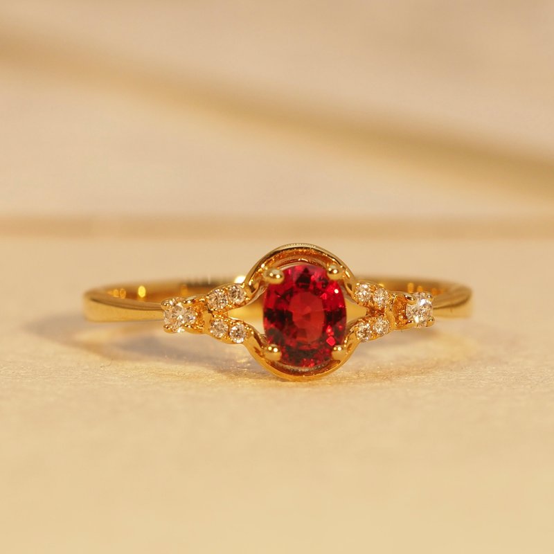 18K金紅寶石徽章戒指 18K Gold Songea Ruby Badge Ring - 戒指 - 貴金屬 