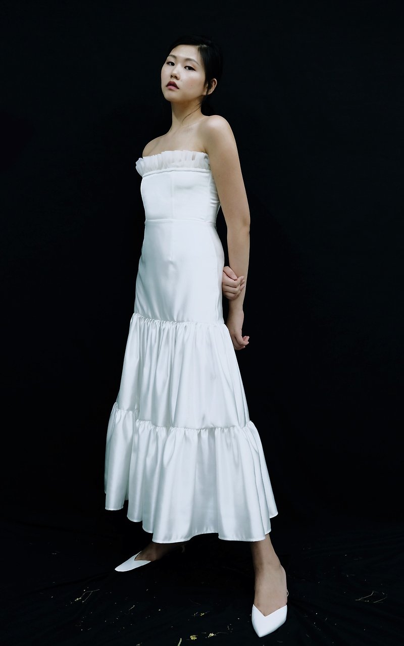 Love Philosophy bridal簡約婚紗－裹胸兩層皺褶連身裙 - 洋裝/連身裙 - 其他材質 白色
