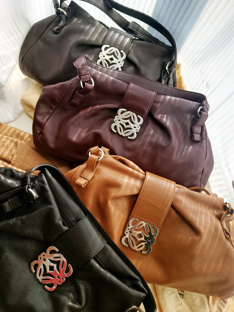 中古包 帶塵袋保卡 Loewe 單肩包手提包法棍包腋下包餃子包通勤包 - 側背包/斜背包 - 真皮 紫色