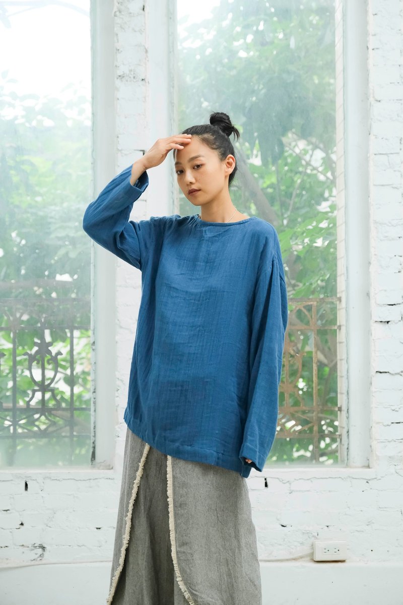 OMAKE unisex wide-sleeved crew neck top/double-layer gauze blue - เสื้อยืดผู้ชาย - ผ้าฝ้าย/ผ้าลินิน สีน้ำเงิน