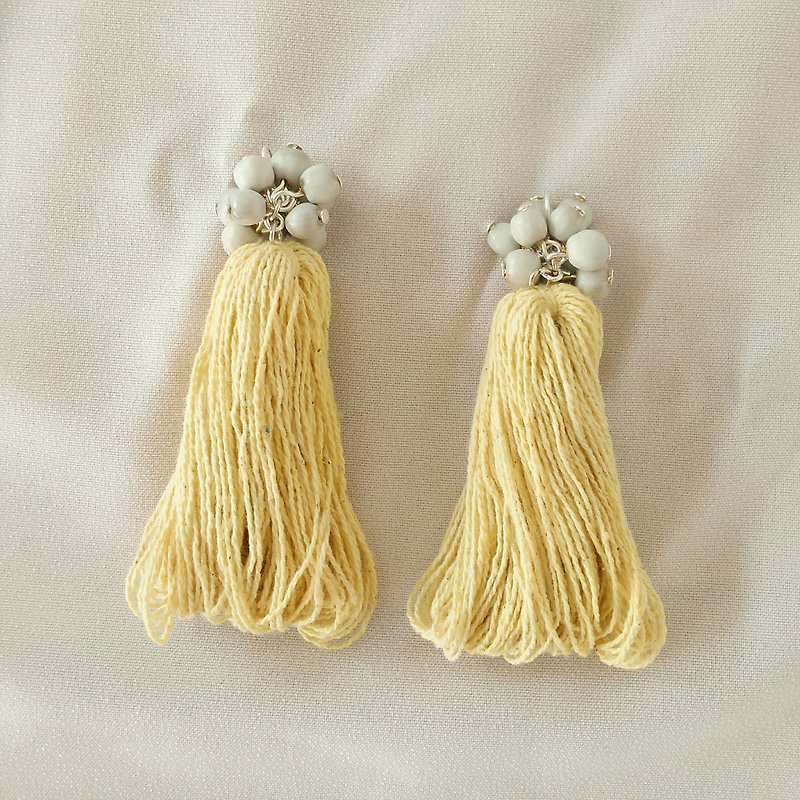 fringe earrings / yellow / vegetable dyed thread juzdama job's tears tassel - Earrings & Clip-ons - Cotton & Hemp Yellow
