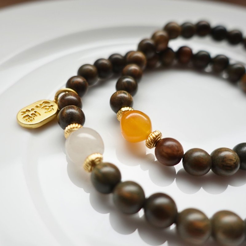 Serene Beauty, Green Sandalwood Fragrance, Jade's Gentle Warmth — Double-Wrap Design Brings Prosperity and Peace, Bracelet Hand Chain - สร้อยข้อมือ - ไม้ สีกากี