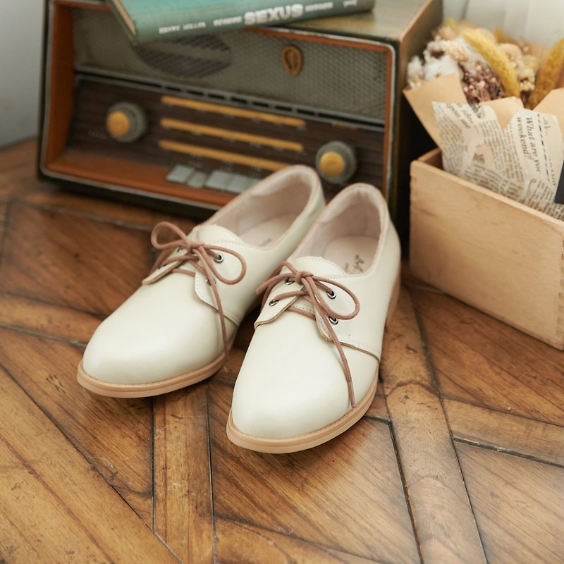 [British Elegant Style] Elegant Derby shoes for women. ivory white - รองเท้าหนังผู้หญิง - หนังแท้ ขาว