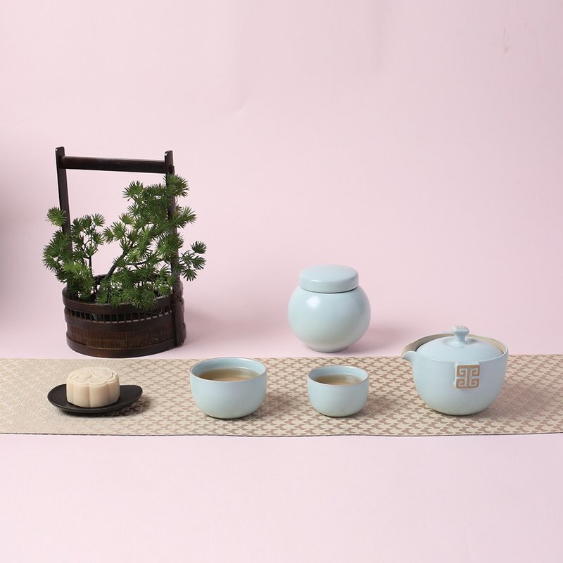 【LU Bao LOHAS】Lucky Tea Gift One Pot Two Cups + Tea Can Sky Blue - ถ้วย - ดินเผา สีใส