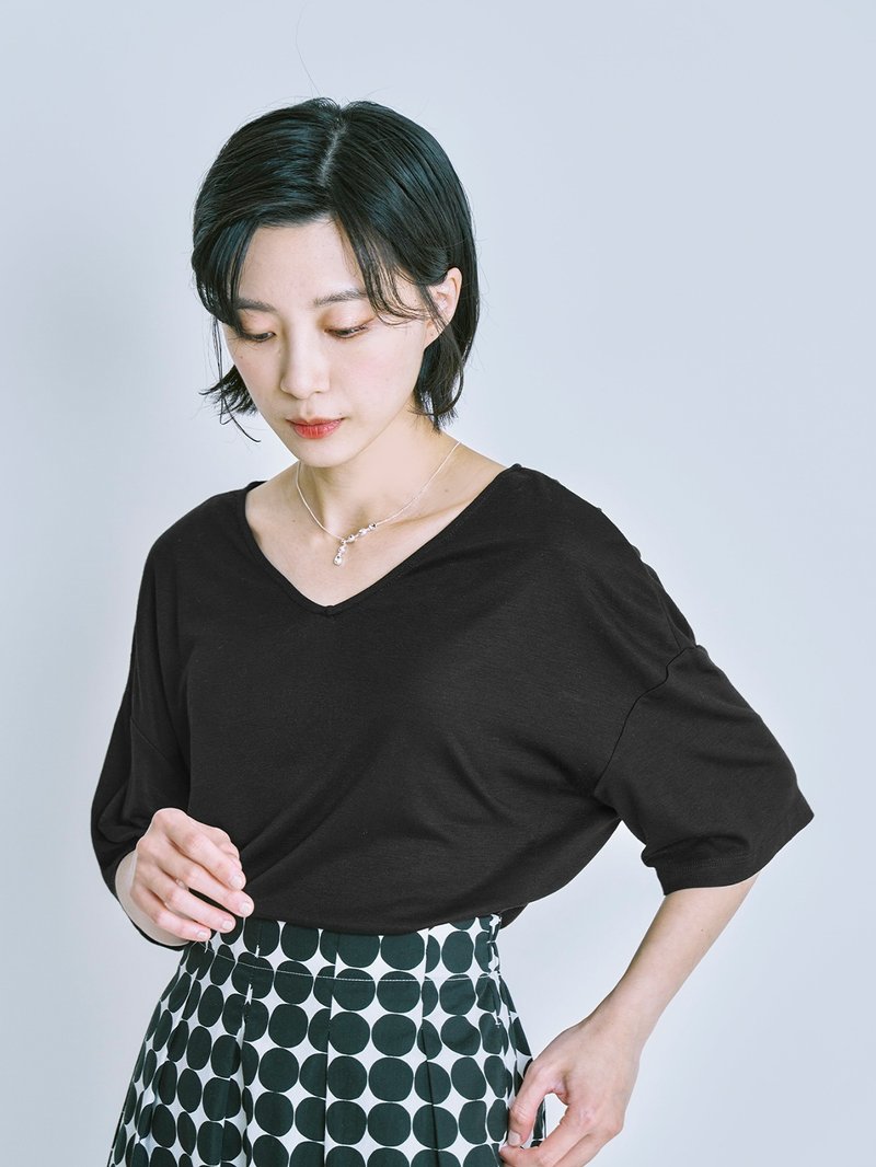 熬湯秘方X針織軟料上衣-陳皮 - 女 T 恤 - 其他人造纖維 黑色